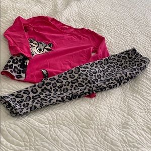 Pink shirt and pants Leopard